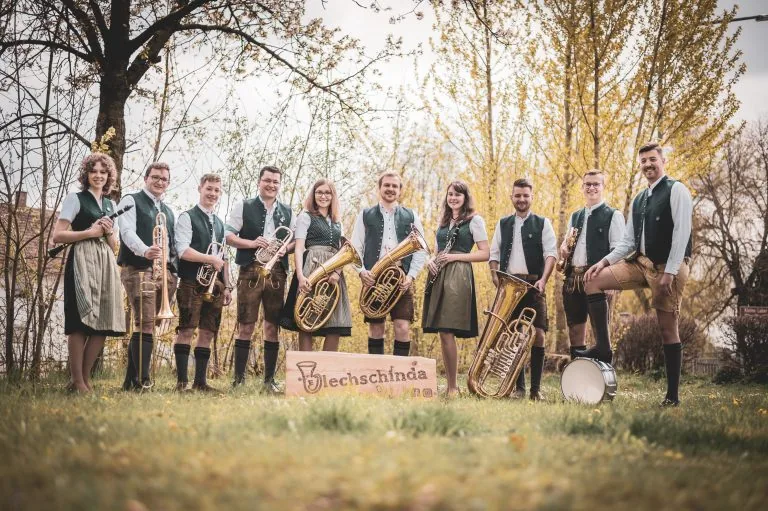 Gruppenfoto 2 der Blechschinda