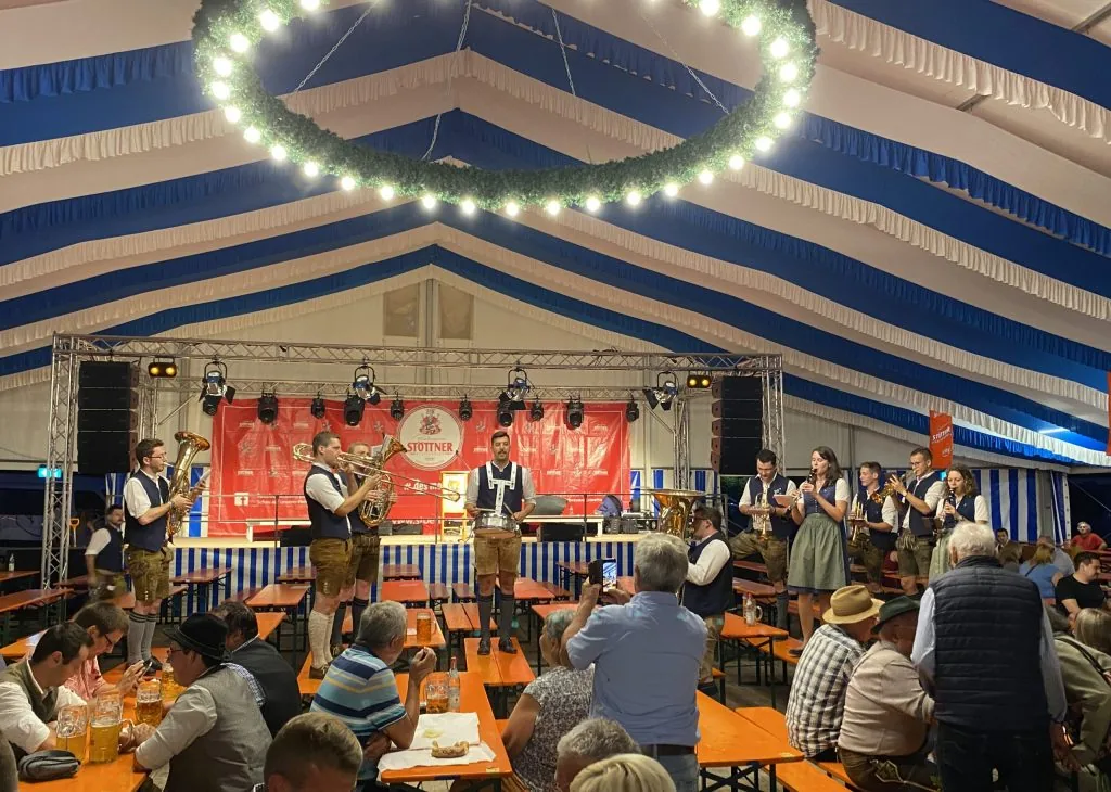 Foto der Blechschinda